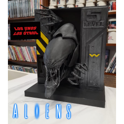 Esculturas Alien Queen y Alien Xenomorph